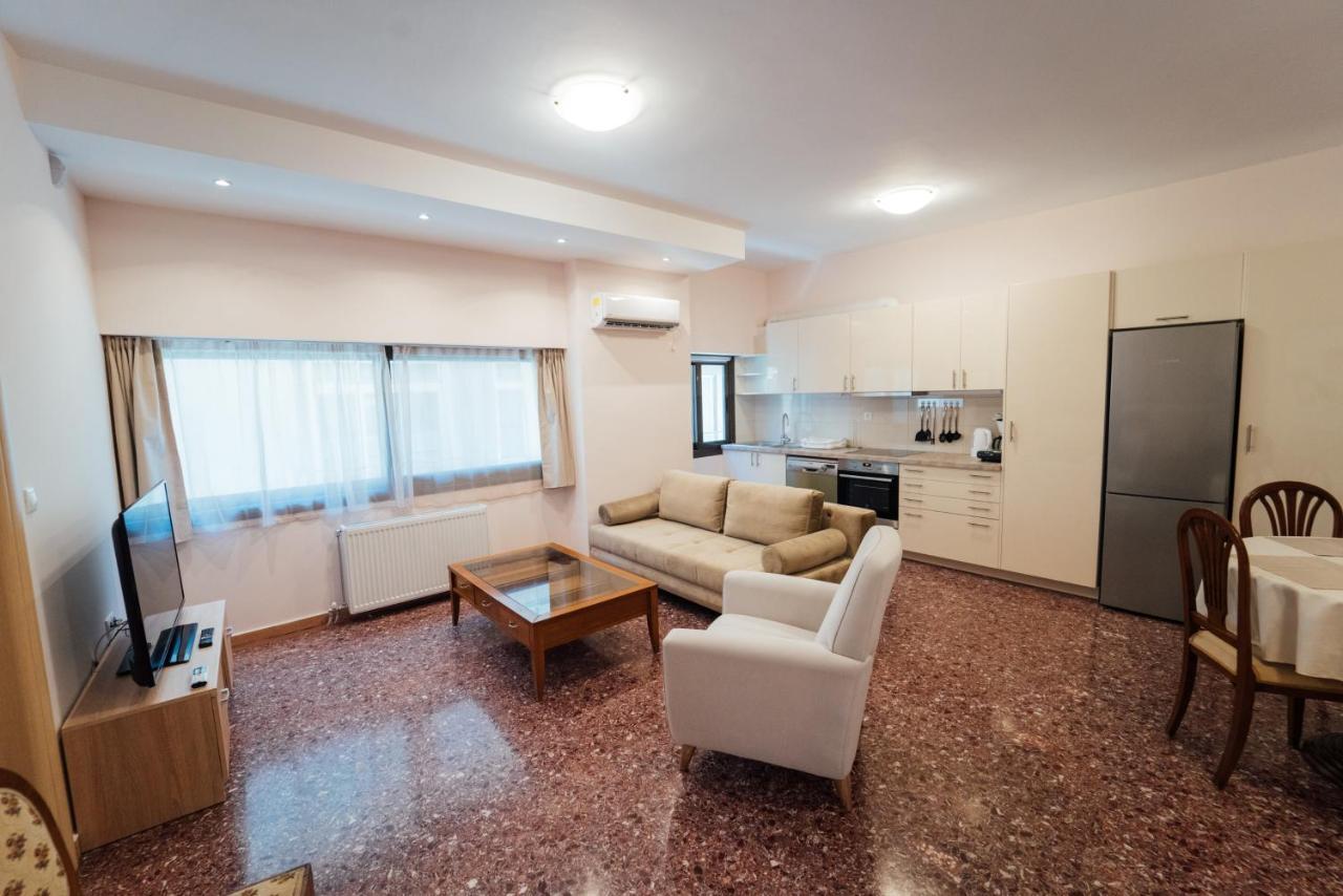 Luxury Apartment In Plaka - Acropolis เอเธนส์ ภายนอก รูปภาพ