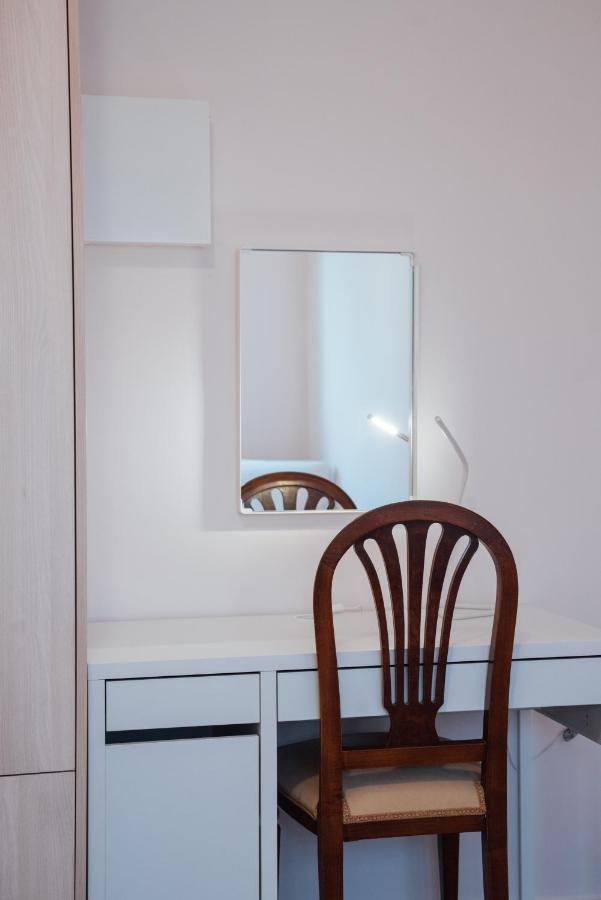 Luxury Apartment In Plaka - Acropolis เอเธนส์ ภายนอก รูปภาพ